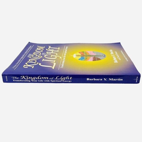 RARE SIGNED Vintage 2000 The Kingdom of Light Barbara Y Martin PB Illustrated - Picture 8 of 15